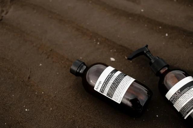 스킨케어 루틴을 완성하는 4가지 핵심 단계와 방법